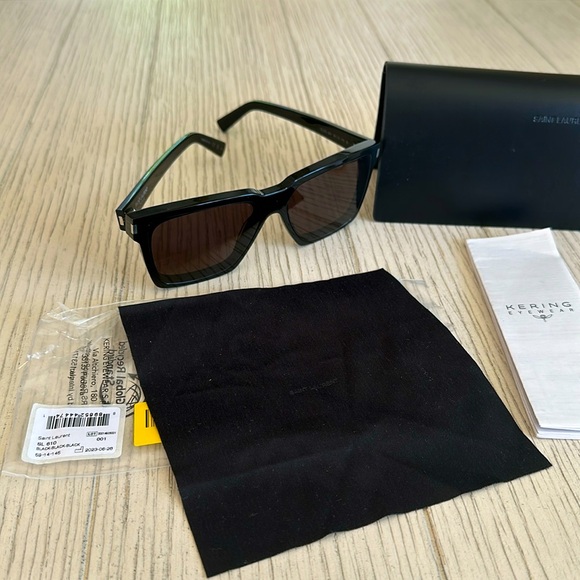 YSL Black Sunglasses New In Box - Picture 4 of 8